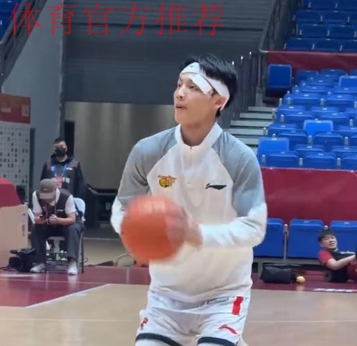 徐杰在列！广东vs浙江12人名单出炉：萨姆纳PK约克领衔外援大战